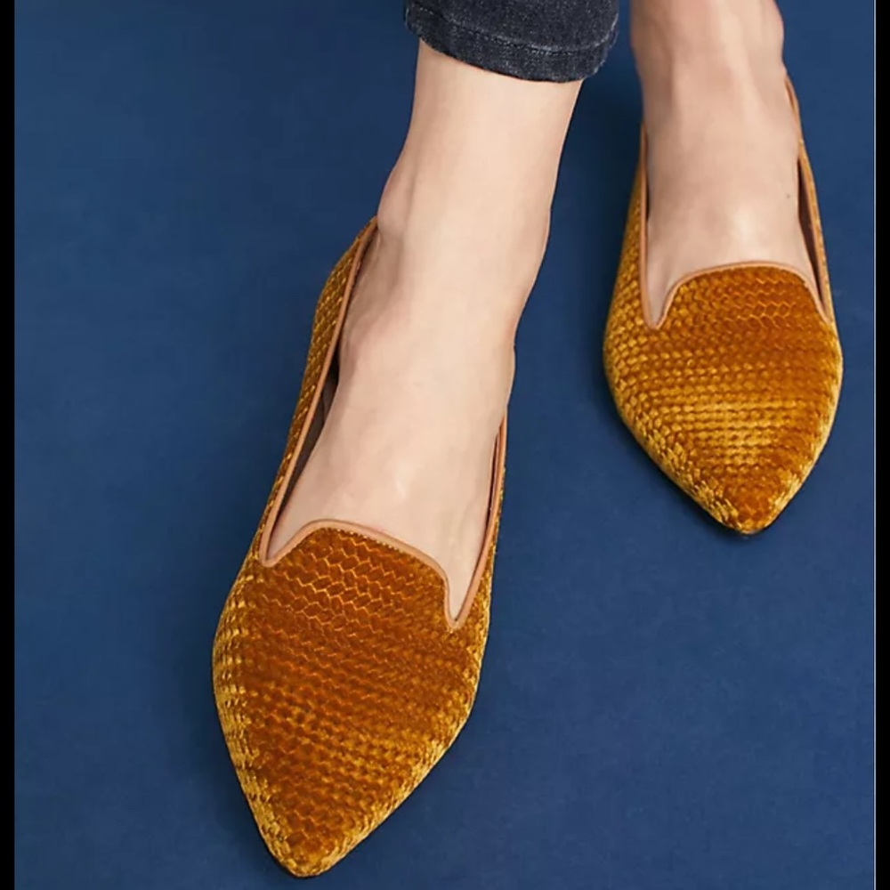 Bisue ballerina velvet embossed loafers